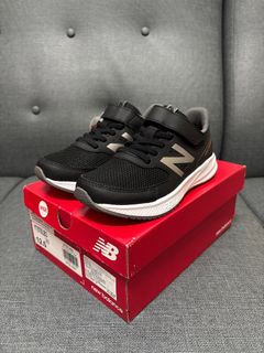 由 hc_shoes (刊登 ID 1385195716，圖片 1) 提交，位於 的 (類別：)，說明：。