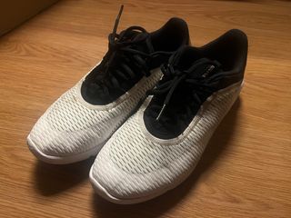 (Category: ) located in . Submitted by decluttering_bun (Listing ID 1385163992, Image 1). Description: .