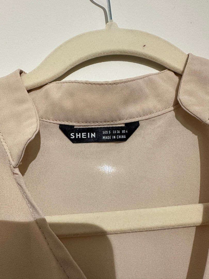 Nude flowy longsleeves (Category: Longsleeves) located in Marilao. Submitted by pgbdc (Listing ID 1385171864, Image 3). Description: - nude ruffled longsleeves - very flowy - fit small to medium frames.