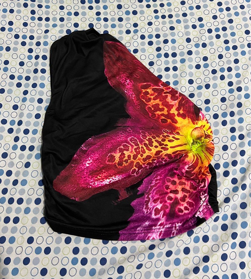 One Knit Shoulder Top (Category: Sleeveless) located in Tarlac. Submitted by luvanth (Listing ID 1385159245, Image 2). Description: ╰➤ mop: gcash & bdo ╰➤ mod: j&t or lbc.