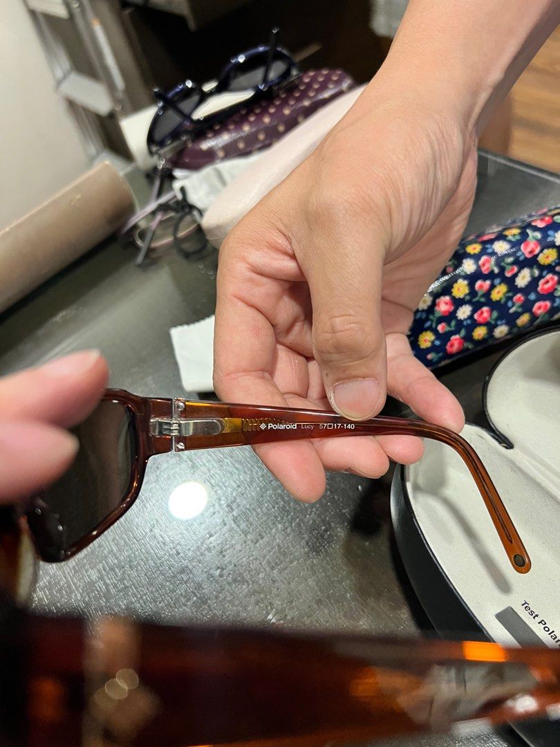Polaroid polarized womens sunglasses (Category: Sunglasses & Eyewear) located in Makati City. Submitted by declutterme19 (Listing ID 1385072816, Image 2). Description: .