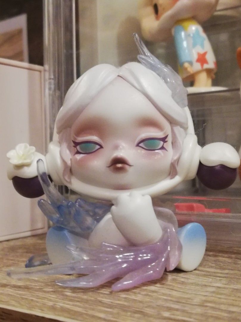 Pop Mart The Ink Plum Blossom (Category: Designer & Blind Box Toys) located in Antipolo. Submitted by yonitski (Listing ID 1385206562, Image 1). Description: Item is like new With box and foil.