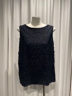 （分類：）位於 。 由 belovedclothesthrifts 提交（商品編號 1385147523，圖片 1）。簡介： 。