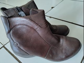 (Kategori: ) berada di . Dikirim oleh inda.1977 (ID iklan 1385080989, Gambar 1). Deskripsi: .