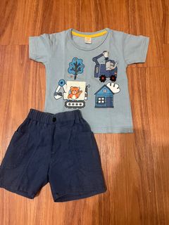 (Kategori: ) berada di . Dikirim oleh preloved_elha (ID iklan 1385095594, Gambar 1). Deskripsi: .