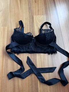 (Category: ) located in . Submitted by ladyshop01 (Listing ID 1385068439, Image 1). Description: .