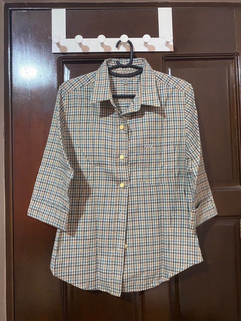 Small Polo for Women Branded (Category: Longsleeves) located in Quezon City. Submitted by kdyyyyy (Listing ID 1385219323, Image 2). Description: Take all 400 MOD:Gcash Declutter.