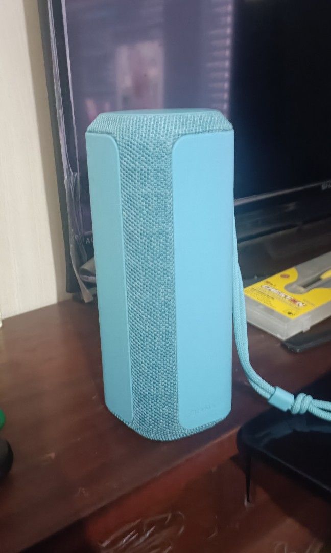 SRS XE200 (Category: Soundbars, Speakers & Amplifiers) located in Quezon City. Submitted by jimarmamento-59749 (Listing ID 1385124022, Image 3). Description: speaker for sale 3k only barely used.