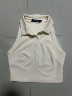 (Category: ) located in . Submitted by shoptarocloset (Listing ID 1385208235, Image 1). Description: .