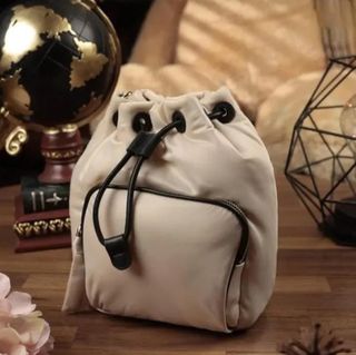 (Kategori: ) berada di . Dikirim oleh dipsluxury (ID iklan 1385097889, Gambar 1). Deskripsi: .