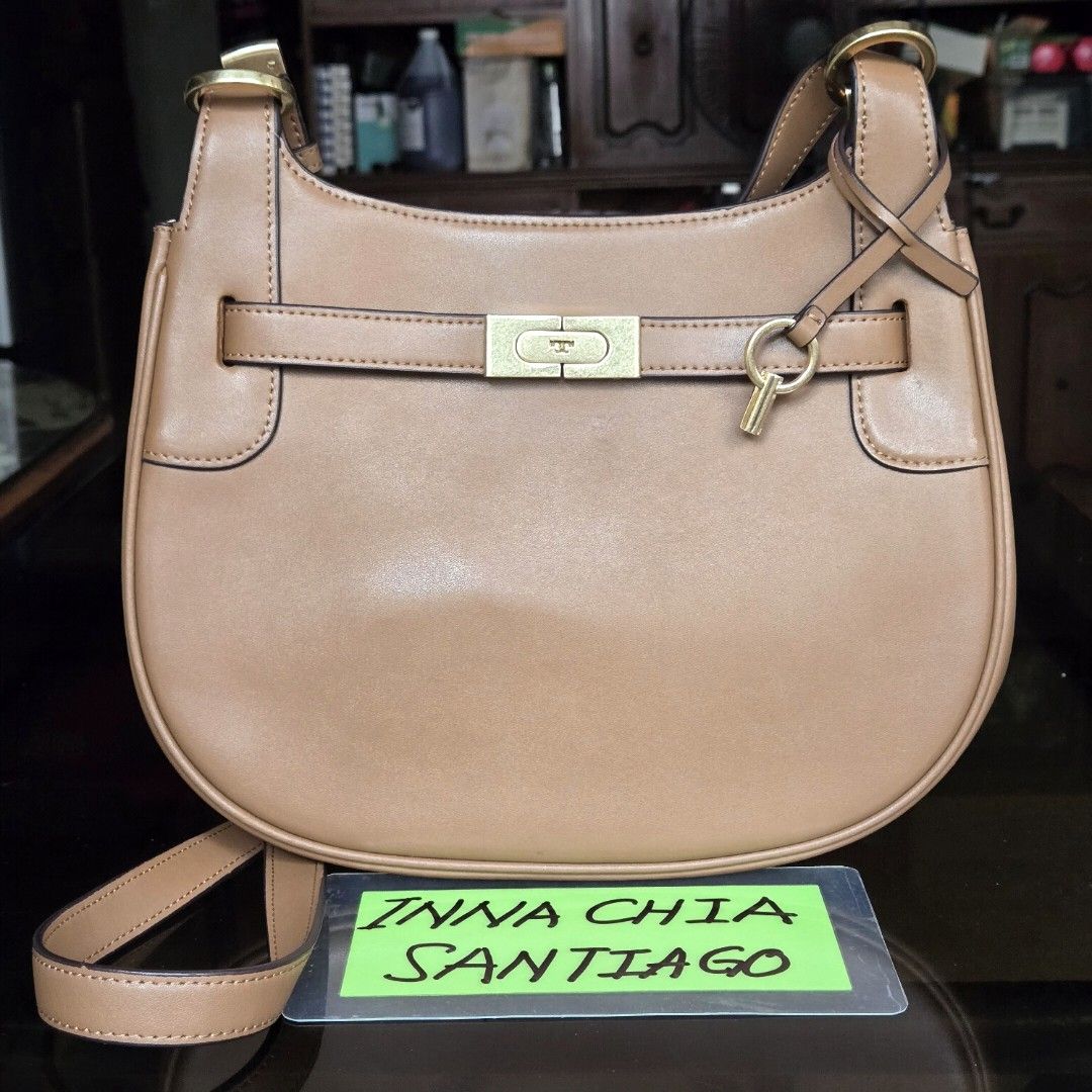 Tory Burch Lee Radziwill Saddle Bag (Category: Luxury Bags & Wallets) located in Manila. Submitted by ics92 (Listing ID 1384164711, Image 1). Description: Can send more photos through PM. Bag only, no inclusions..