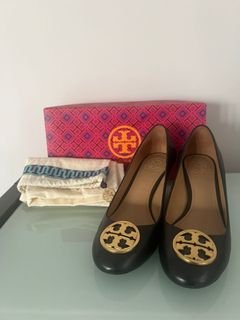 (Kategori: ) berada di . Dikirim oleh preloved_goodss (ID iklan 1385069272, Gambar 1). Deskripsi: .