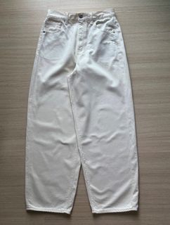 (Category: ) located in . Submitted by augthrift (Listing ID 1385092348, Image 1). Description: .