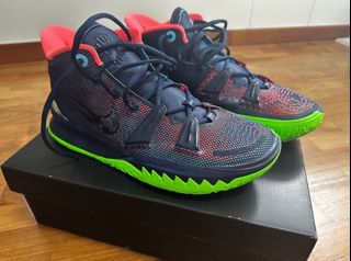 (Category: ) located in . Submitted by sneakerminiclub (Listing ID 1385206355, Image 1). Description: .