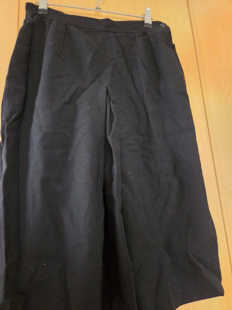Valentino Black A Line Skirt (Category: Skirts) located in Quezon City. Submitted by theplushhaven (Listing ID 1385113167, Image 2). Description: authentic VALENTINO made in Italy a black a-line skirt with two pockets. with pleated bent in front Perfect for business attire. shipping fee will be shouldered by buyer..