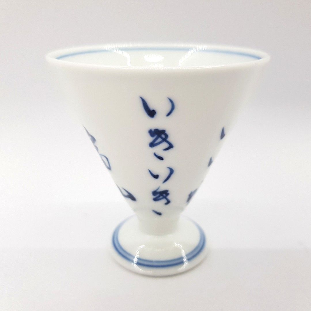 Vintage mini blue white goblet footed parfait cup (Category: Coffee & Tea Tableware) located in Imus. Submitted by mostlyvintage (Listing ID 1385164647, Image 3). Description: 🎀 fine porcelain 🎀 🌸For fashion and beauty finds, pls. visit my other Carousell store: https://carousell.app.link/XSuC3F3Gsuba.