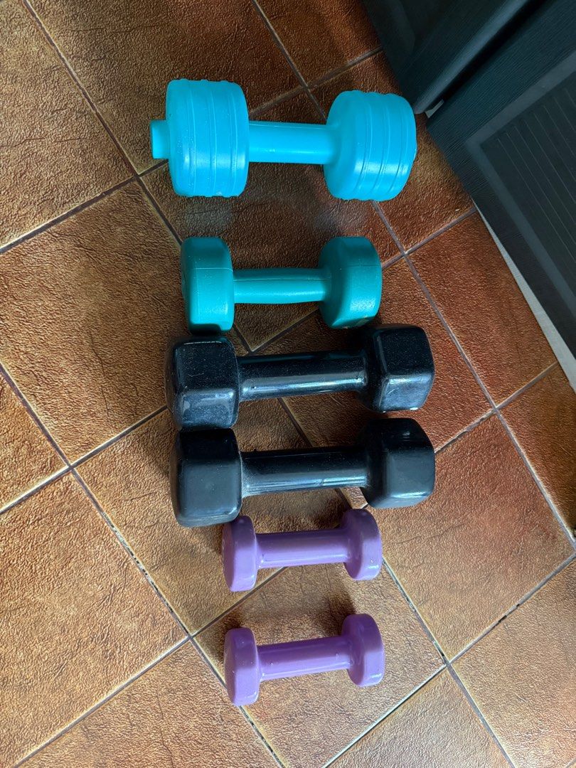 Vinyl Dumbbells 10lbs 3lbs take all (Category: Weights & Dumbbells) located in San Pedro. Submitted by krisdl11 (Listing ID 1385060865, Image 1). Description: As is where is. Buyer must take all. RFS Moving out.
