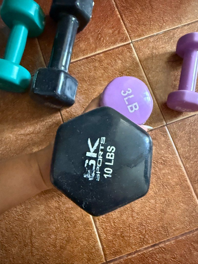 Vinyl Dumbbells 10lbs 3lbs take all (Category: Weights & Dumbbells) located in San Pedro. Submitted by krisdl11 (Listing ID 1385060865, Image 2). Description: As is where is. Buyer must take all. RFS Moving out.