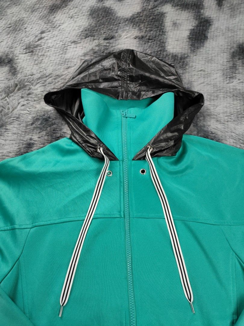Y-3 x adidas jacket (Category: Coats, Jackets and Outerwear) located in Muntinlupa City. Submitted by d_code (Listing ID 1385192832, Image 2). Description: small good as new.