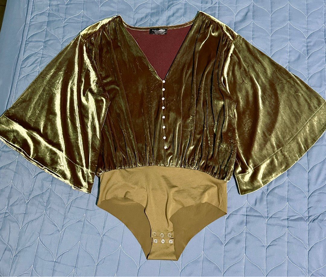 Zara Blouse/ Bodysuit (Category: Blouses) located in Manila. Submitted by jpclassics (Listing ID 1385100406, Image 3). Description: Zara Olive Green Velvet Blouse/ Bodysuit Good as new Used once only Size: Medium Color: Olive Green No when worn photo Color may vary due to lighting Last price posted RFS: decluttering.