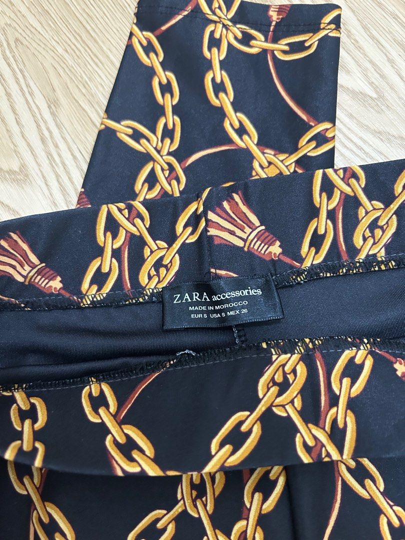 Zara Chain Leggings Black/Yellow (Category: Jeans) located in Carmona. Submitted by anj.dee (Listing ID 1385181738, Image 3). Description: Size: Small Money back if proven fake 😊.