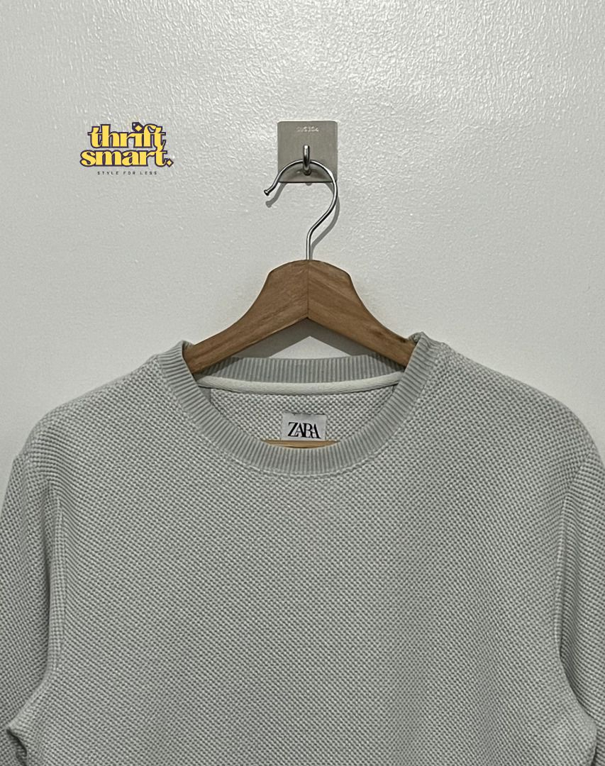 Zara Off White Sweater Unisex (Category: Coats, Jackets and Outerwear) located in Manila. Submitted by thrift.smart (Listing ID 1385175636, Image 1). Description: DETAILS: Size on tag: S Color Rate: 9.5 / 10 Condition: 9.5 / 10 Washed: Yes Flaws/minor issues: None Width (pit to pit): 18.5 inches Length: 27 inches REMINDERS: 📌 Measurements for items are provided; ensure that they align with your measurements. 📌 Indicated price is final. 📌 Payme