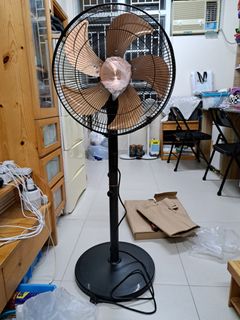 （分類：）位於 。 由 sandracsp 提交（商品編號 1385327847，圖片 1）。簡介： 。