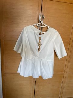 (Category: ) located in . Submitted by wardrobecleanout2 (Listing ID 1385272897, Image 1). Description: .