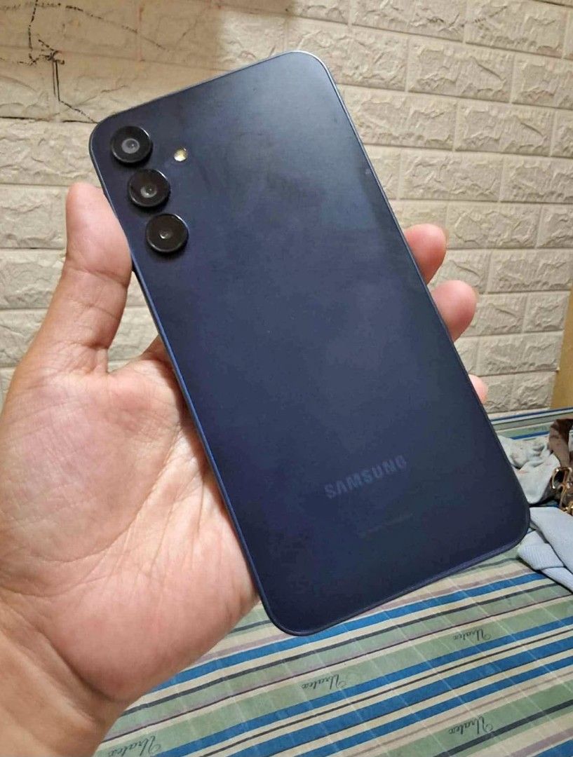 A15 samsung 128gb (Category: Samsung) located in Manila. Submitted by ptiu6890007 (Listing ID 1385351861, Image 3). Description: samsung a15...walang issue makini, for meet up, near sm north, or visayas ave..