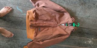 (Kategori: ) berada di . Dikirim oleh tahugoreng2019 (ID iklan 1385251096, Gambar 1). Deskripsi: .