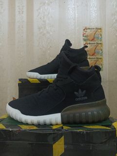 (Kategori: ) berada di . Dikirim oleh hendrathriftshop (ID iklan 1385342648, Gambar 1). Deskripsi: .