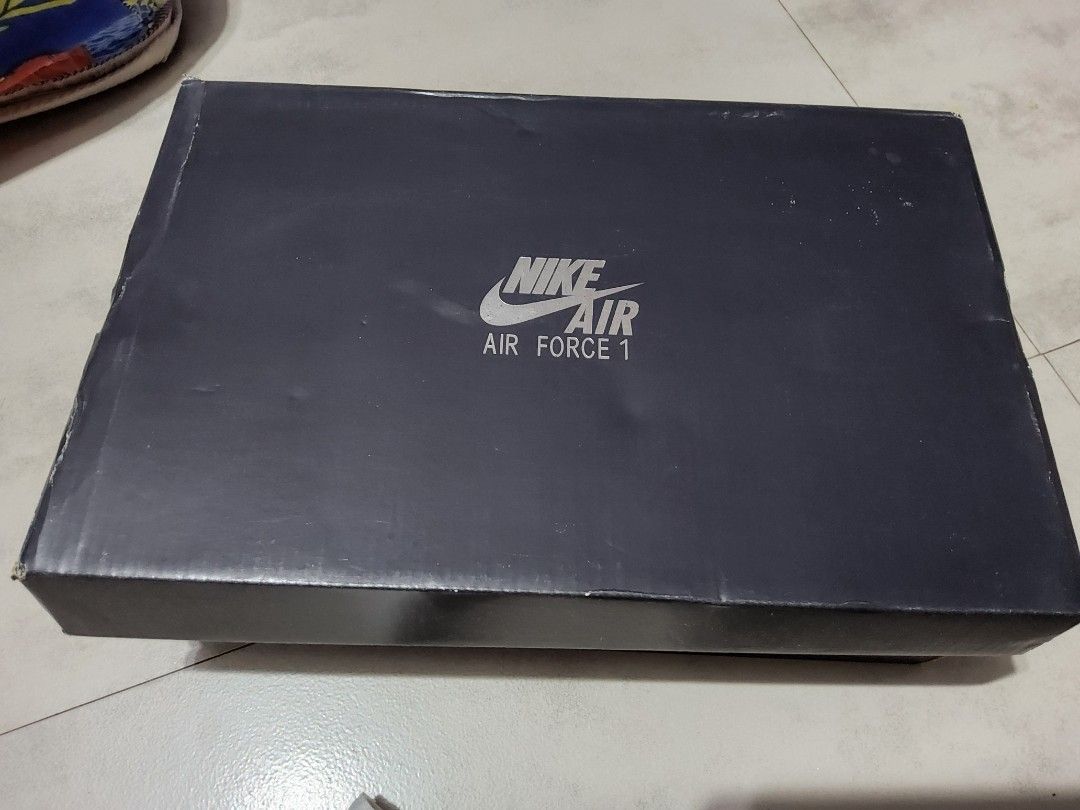 Air Force 1 Women Size 6 (Category: Sneakers) located in Taytay. Submitted by chi.locker (Listing ID 1385386277, Image 1). Description: Only used a few times, RFS: too small.