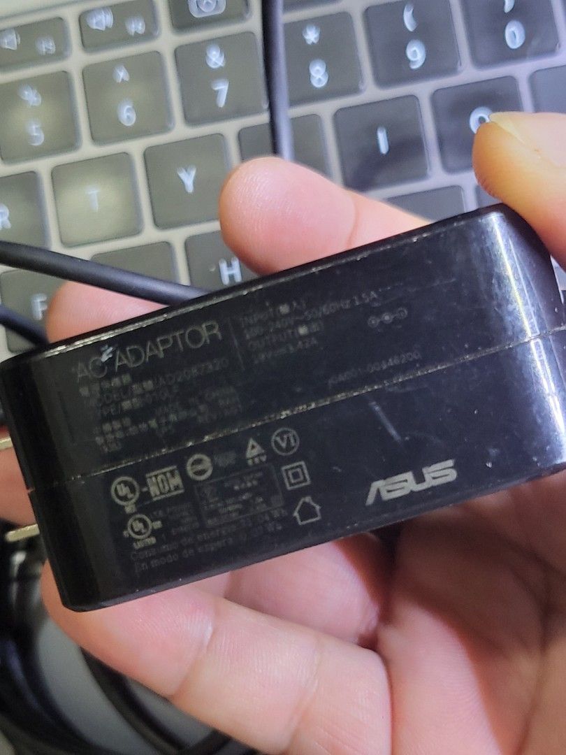 Asus 65w charger (Category: Chargers) located in Quezon City. Submitted by tikz_816 (Listing ID 1385312231, Image 2). Description: used 101% original 101% good working condition. from asus vivobook x512d buy with confidence over 150+ positvie feedback/reviews meet up: qc and nearby areas balintawak lrt1 station fishermall pantranco shipping available: to be shouldered by the buyer..
