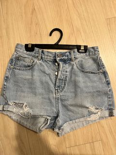(Category: ) located in . Submitted by pleasehelpbuymystuff (Listing ID 1385359143, Image 1). Description: .