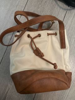 （分類：）位於 。 由 bueno1 提交（商品編號 1385380919，圖片 1）。簡介： 。