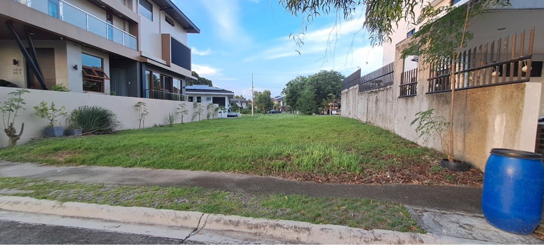 (Category: ) located in . Submitted by cpme1102 (Listing ID 1385261531, Image 1). Description: .
