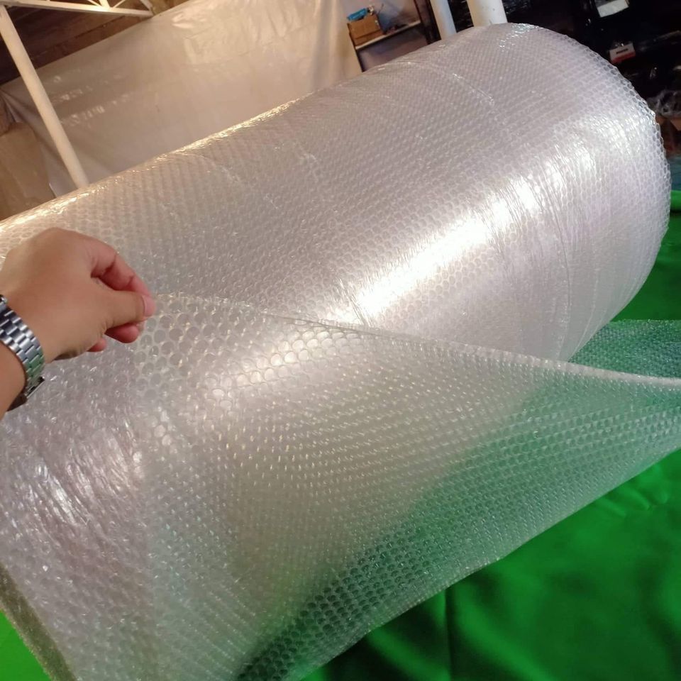 BUBBLE WRAP FOR PACKAGING (Category: Craft Supplies & Tools) located in San Pablo. Submitted by vennisa.sportssupplies (Listing ID 1385252304, Image 2). Description: BUBBLE WRAP FOR SALE!! Product Details: ▶️Crystal Clear Bubble Wrap is made of virgin material thus the plastic appears very clear and neat. Good for fragile items and also cosmetic products. ▶️Size:40 inches x 100 meters ACCEPTED PAYMENT METHODS: ✅CASH ✅GCASH ✅BANK TRANSFER ✅DATED C
