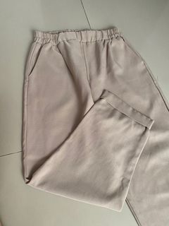 (Kategori: ) berada di . Dikirim oleh preloved_store.id (ID iklan 1385328453, Gambar 1). Deskripsi: .