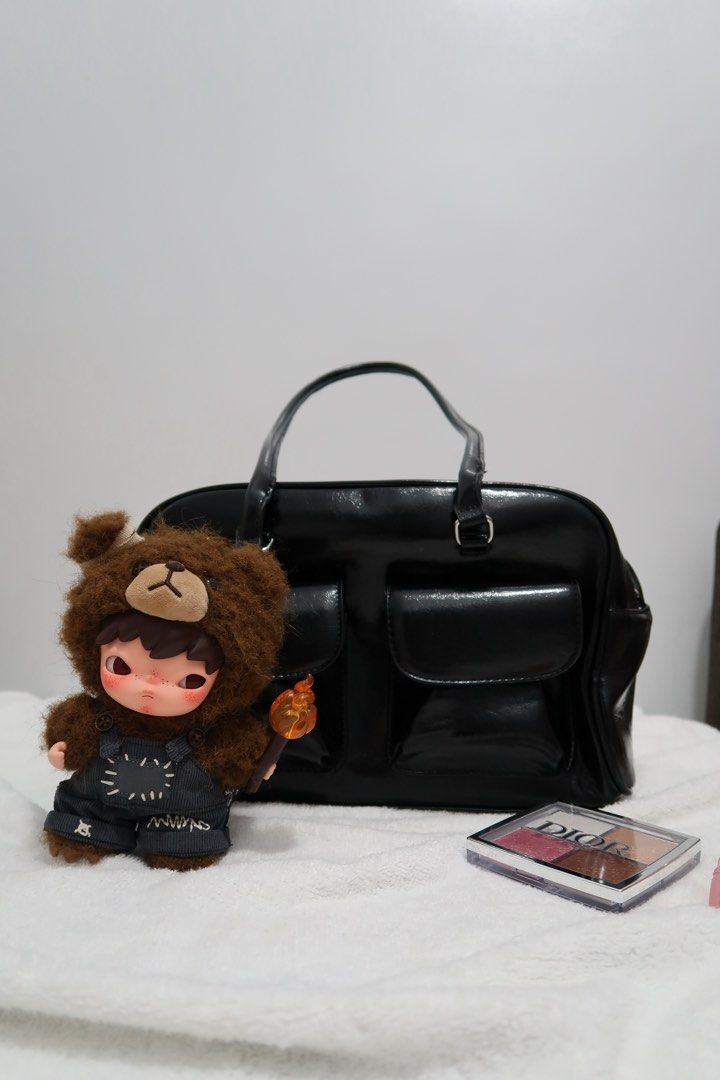 Chic black shoulder bag with long strap (Category: Shoulder Bags) located in Manila. Submitted by maviii21 (Listing ID 1385419016, Image 1). Description: Hi! First-time seller here on Carousell 😊 These bags are from my personal collection — as someone who shops a lot, I’ve ended up with super dami n tlg! So it’s time for me to declutter. This bag is super chic! and malinis loob mga sis dont worry 😊 used this prolly 2 times lang haha super dami 