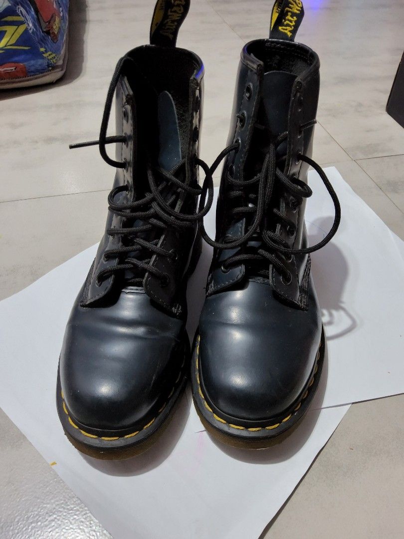 Dr. Martens Boots for Women (Category: Boots) located in Taytay. Submitted by chi.locker (Listing ID 1385389148, Image 2). Description: RFS: small size Size 6 Color Blue No box.