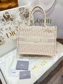 (Kategori: ) berada di . Dikirim oleh brandedboutiquez (ID iklan 1385255915, Gambar 1). Deskripsi: .