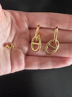 (Category: ) located in . Submitted by dailyaccessoriessg (Listing ID 1385270820, Image 1). Description: .