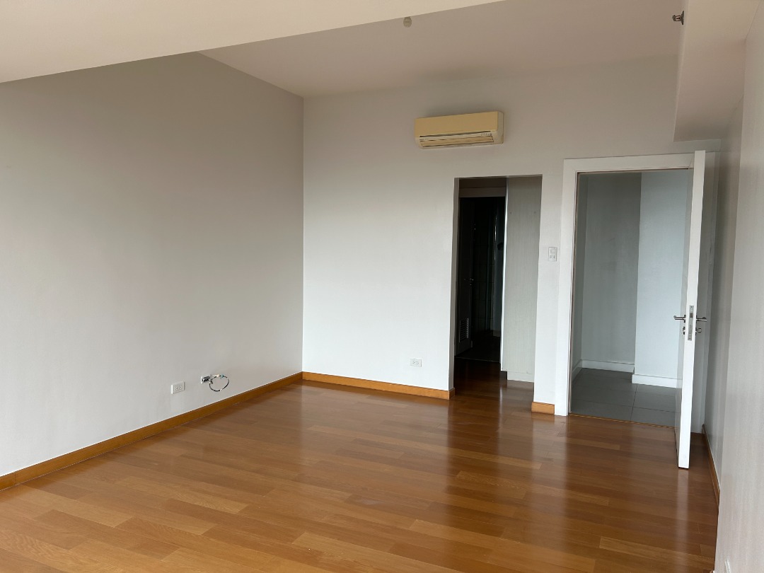 (Category: ) located in . Submitted by oneglobalrealty (Listing ID 1385269929, Image 1). Description: .