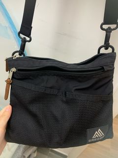 （分類：）位於 。 由 yukyiu 提交（商品編號 1385357649，圖片 1）。簡介： 。
