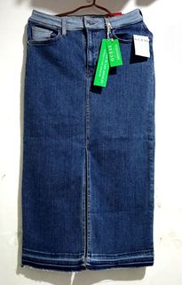 (Category: ) located in . Submitted by vanitystorehouse (Listing ID 1385406140, Image 1). Description: .