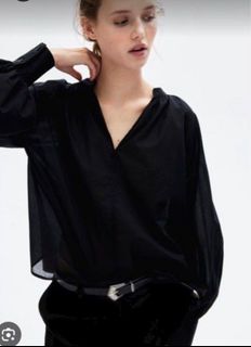 (Category: ) located in . Submitted by clearingourcloset (Listing ID 1385325013, Image 1). Description: .