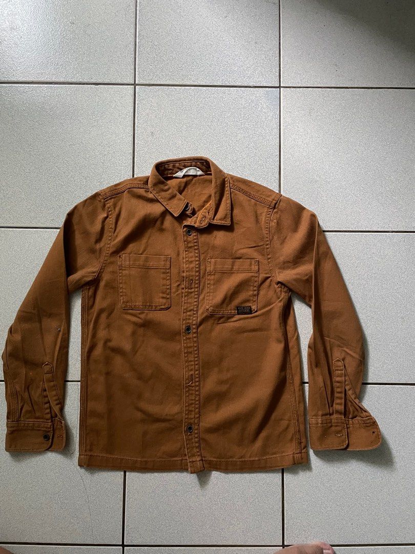 H&M Jacket (Category: Coats, Jackets and Outerwear) located in Quezon City. Submitted by eespl002 (Listing ID 1385288148, Image 1). Description: item detail: H&M UNISEX Jacket / workwear good condition / 1 time used only size/dimensions: S-M width: 16.5 inches length: 22.5 inches sleeves: 22.5 in (L) / 6 inc (W).