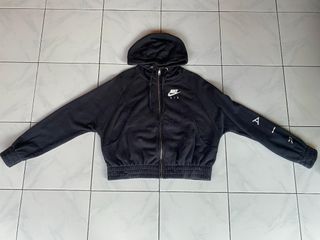 (Kategori: ) berada di . Dikirim oleh lunar.loop (ID iklan 1385369514, Gambar 1). Deskripsi: .