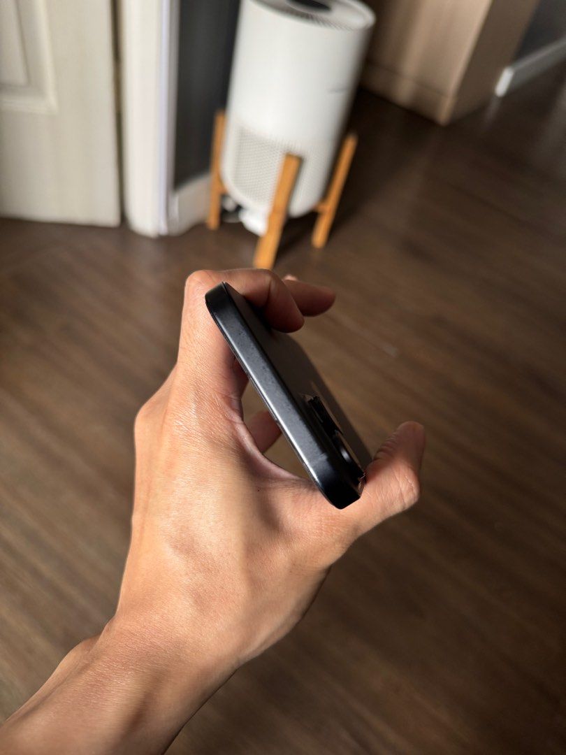 iPhone 15 Plus 256gb (Category: iPhone 15 Series) located in Manila. Submitted by charlesdy71563 (Listing ID 1385245458, Image 3). Description: Selling iPhone 15 Plus 256gb Black Condition: - some scratches but no dents - Unit only - Screen protector installed - Camera protector installed to hide paint peel - Factory unlocked - 85 batt health - Replaced camera with an original replacement Meet-ups: One Ayala Robinsons Manila SM Sucat.