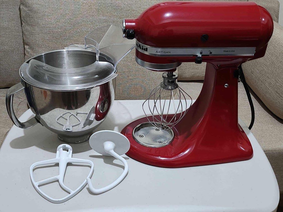 Kitchen Aid Mixer (Category: Hand & Stand Mixers) located in Pateros City. Submitted by AnnieLam24 (Listing ID 1385308582, Image 1). Description: Used only 4x.